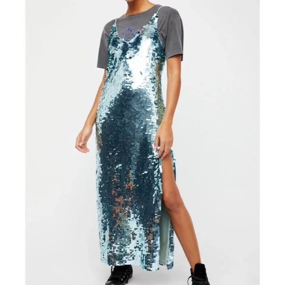 plus size navy blue dress for wedding Lizabella V-Neck Sequin Midi Dress, Royal Blue